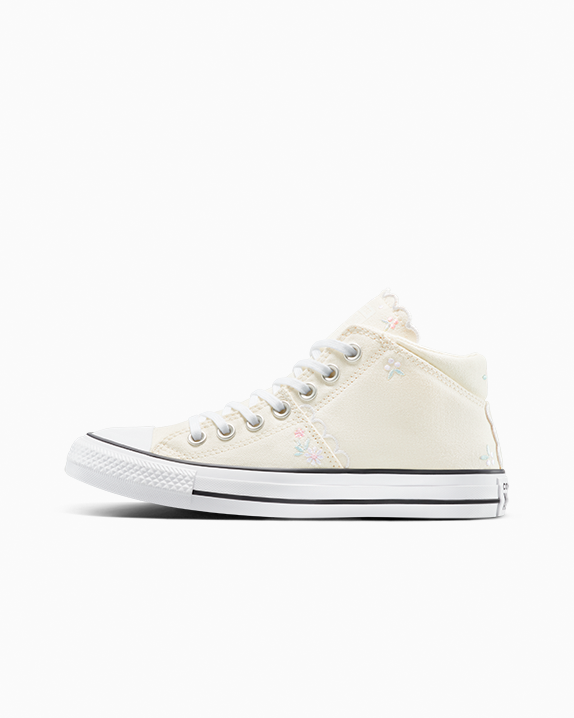 Chuck Taylor All Star Madison Embroidered Flowers