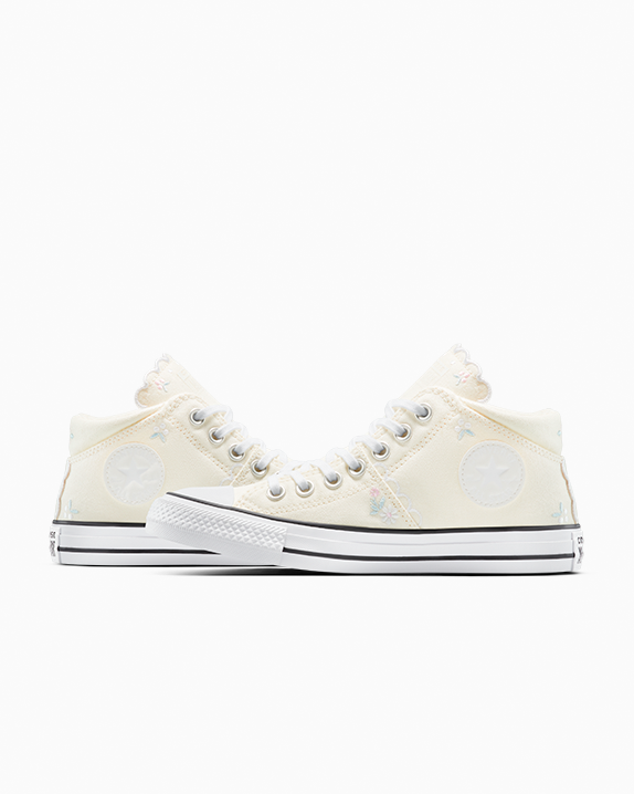 Chuck Taylor All Star Madison Embroidered Flowers