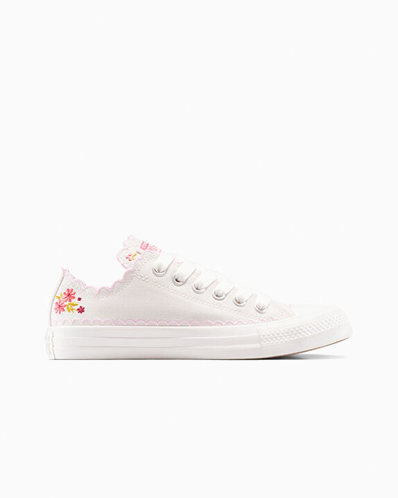 Chuck Taylor All Star Embroidered Flowers Low Top