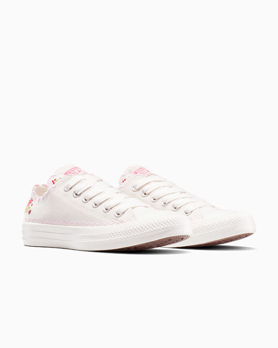 Chuck Taylor All Star Embroidered Flowers Low Top