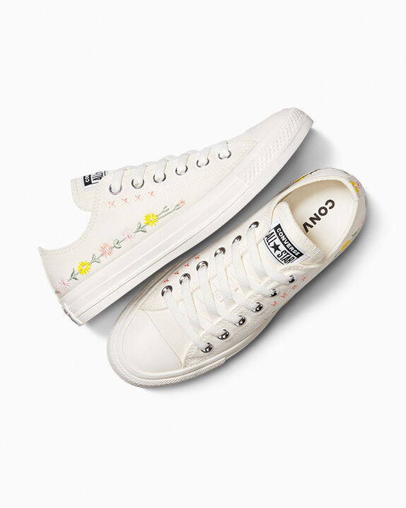 Chuck Taylor All Star Embroidered Flowers Low Top