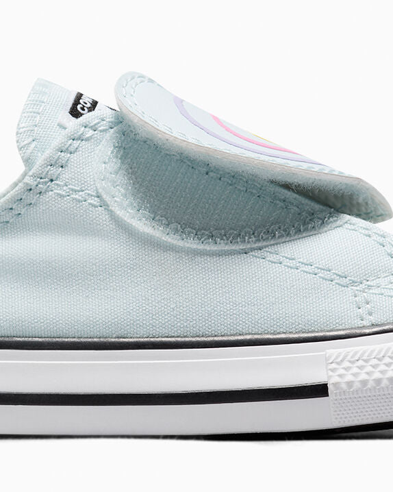 Chuck Taylor All Star Heart Strap Easy On Low Top