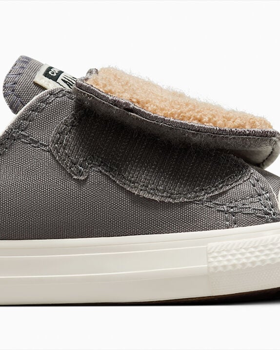 Chuck Taylor All Star One Strap Sherpa Bear Easy-On Low Top