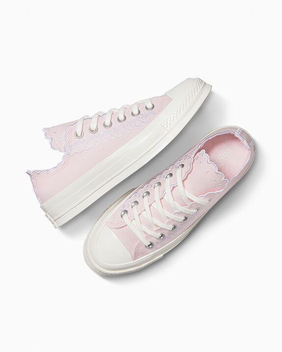 Chuck 70 Embroidered Low Top