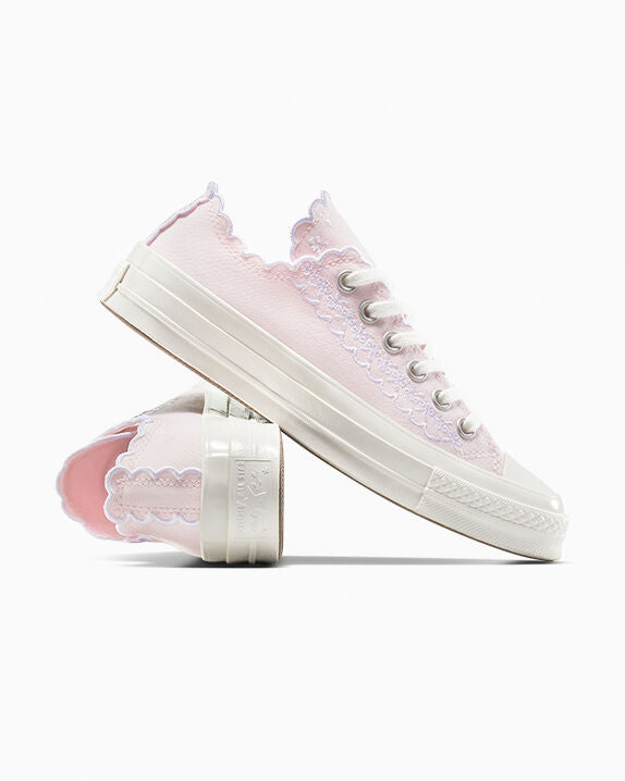 Chuck 70 Embroidered Low Top