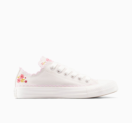 Chuck Taylor All Star Embroidered Flowers Low Top
