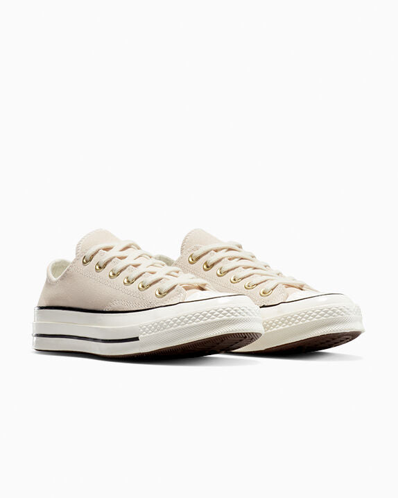 Chuck 70 Suede Low Top